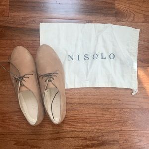 NISOLO oxfords